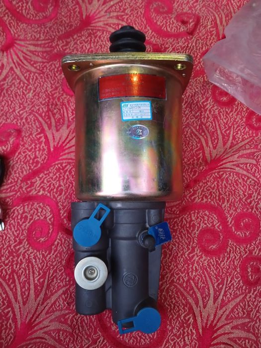 Пневмогидравлический усилитель