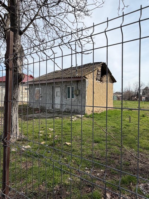 Vând teren+casă!