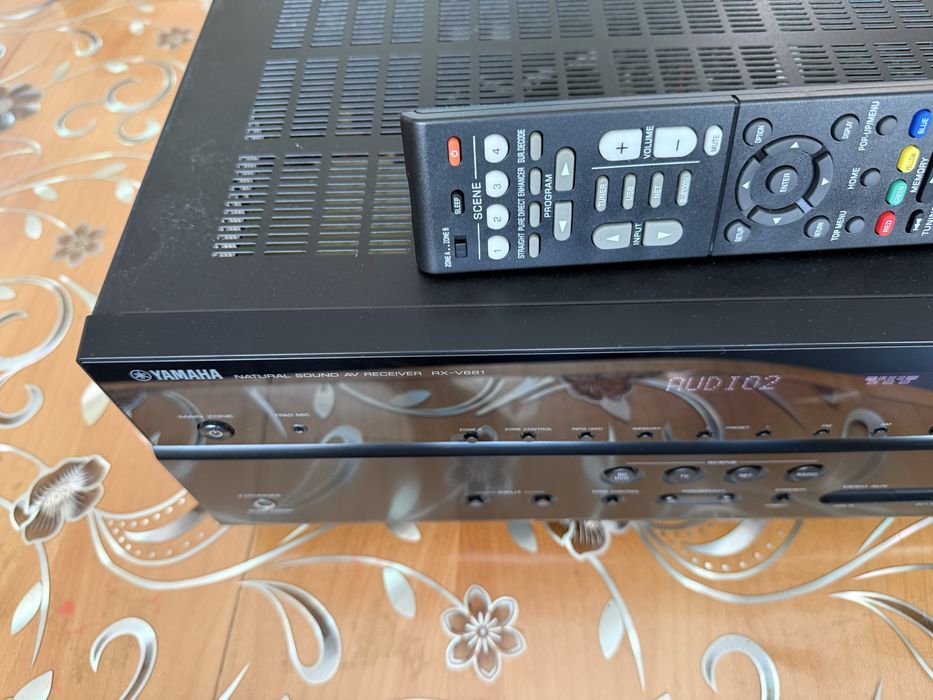 Yamaha RX-V681 Bluetooth Wi-Fi  Dolby Atmos