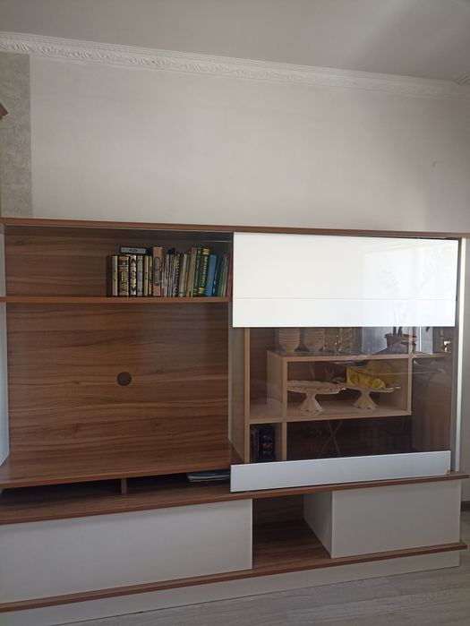 Продам Стенку в хорошем состоянии