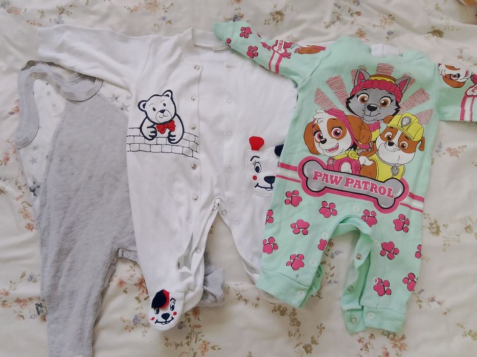 Прадм вещи на девочку от 1 месяца до 5 месяцев.