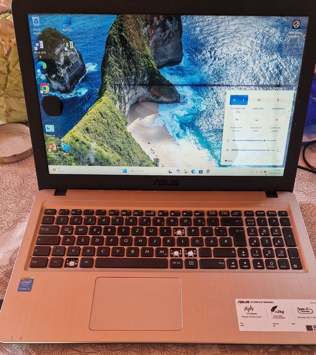 Laptop asus intel i3