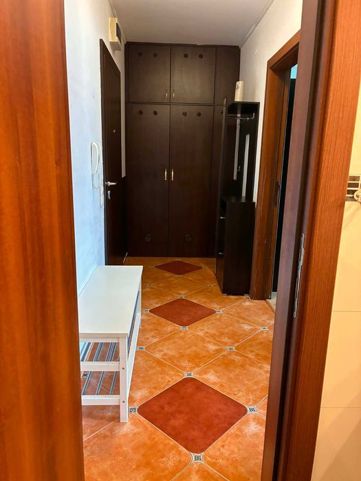 Продава 2-стаен апартамент и двоен гараж на ул. Риккардо Ваккарини