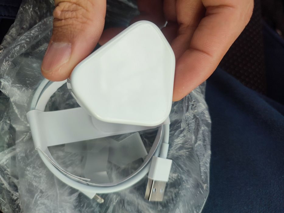 Зарядное устройство iPhone