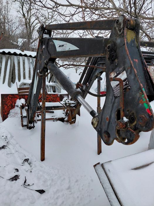 Vând Încărcător Frontal + Excavator Spate pentru tractor (Set complet)