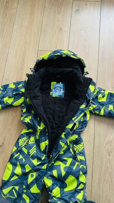 Продам комбенизон на мальчика 110-116 см