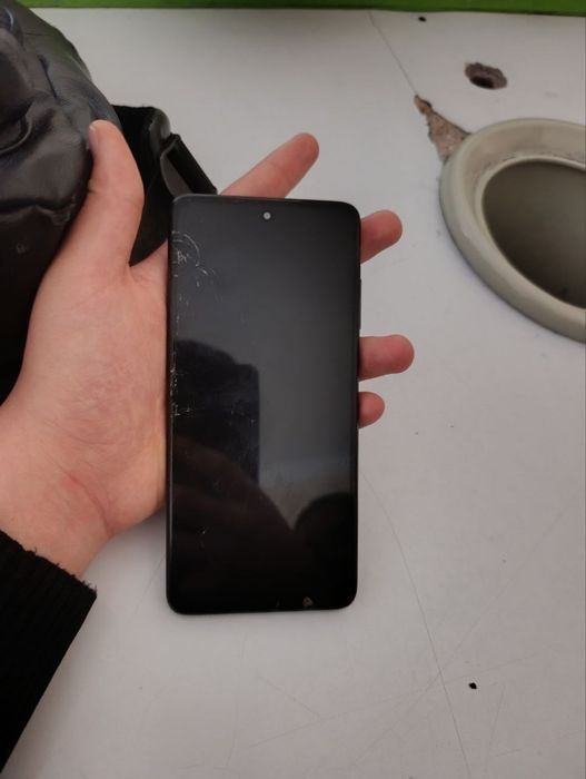 Poco x3 pro sotiladi