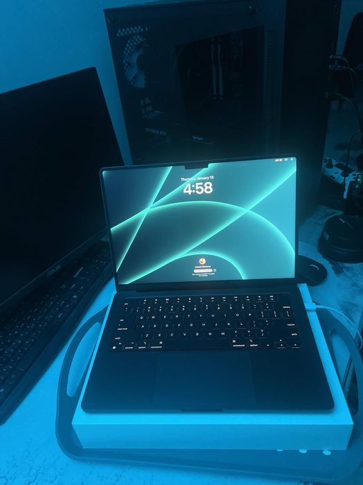 Продавам Apple MacBook Pro 14” с Apple M4 Pro процесор (12-core CPU, 16-core GPU), 24GB Unified Memory и 512GB SSD. — снимка 1