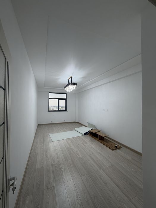 Продам срочно свою квартиру 74 кв.м новостройка массив 5