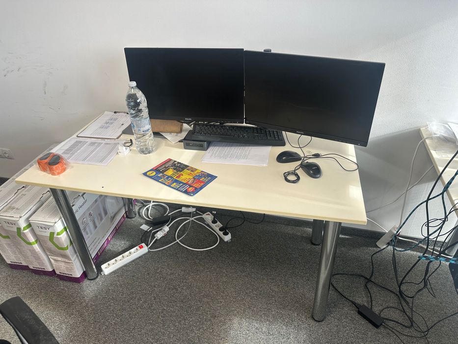 Продавам офис обурудване: столове, бюра, шкафове, маси и лан кабели