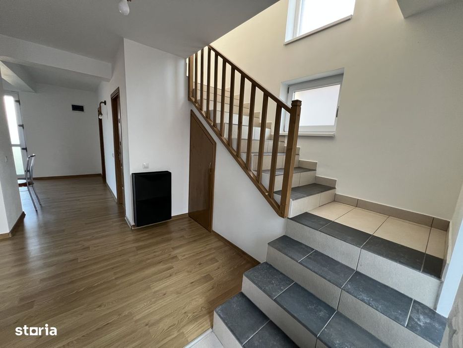 INCHIRIEZ casa 3 camere,constructie noua,zona Strand