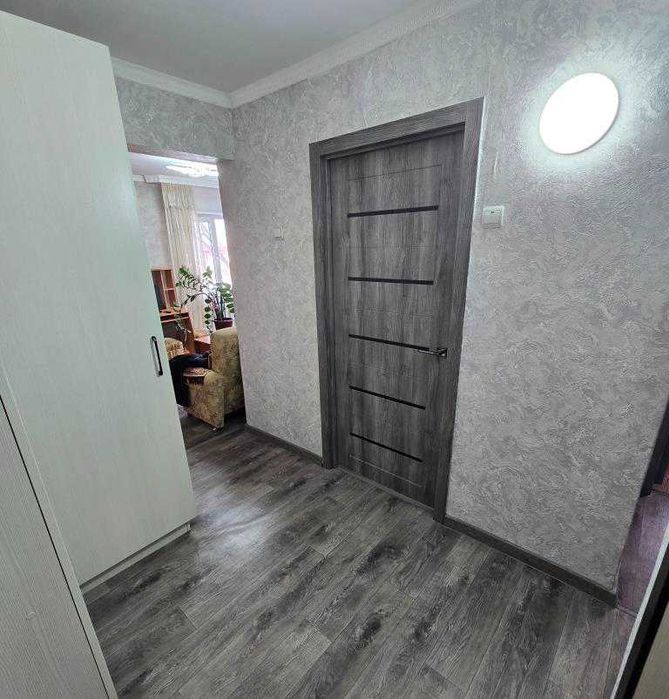 Продам 2-ух комнатную квартиру