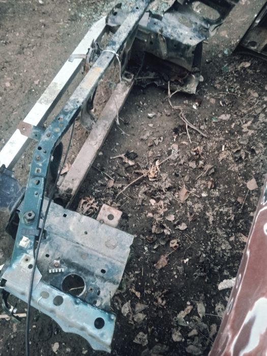 Продам телевизор от мазды 626