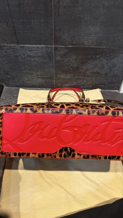Christian Louboutin женска чанта гепард оригинална