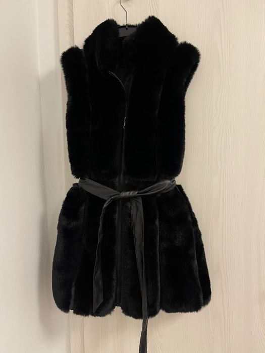 Vesta blana artificiala noua
