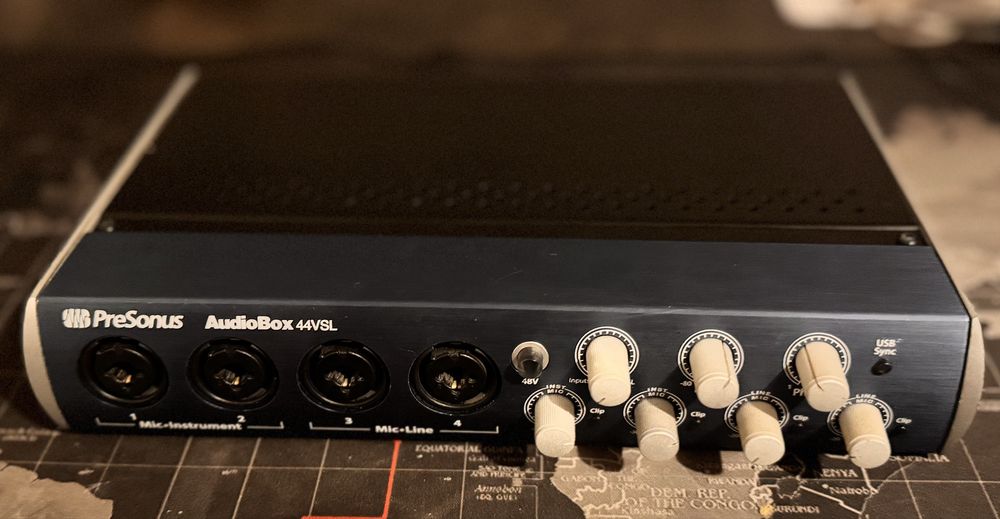 Microfon Rode +Interfață audio PreSonus AudioBox 44 vsl