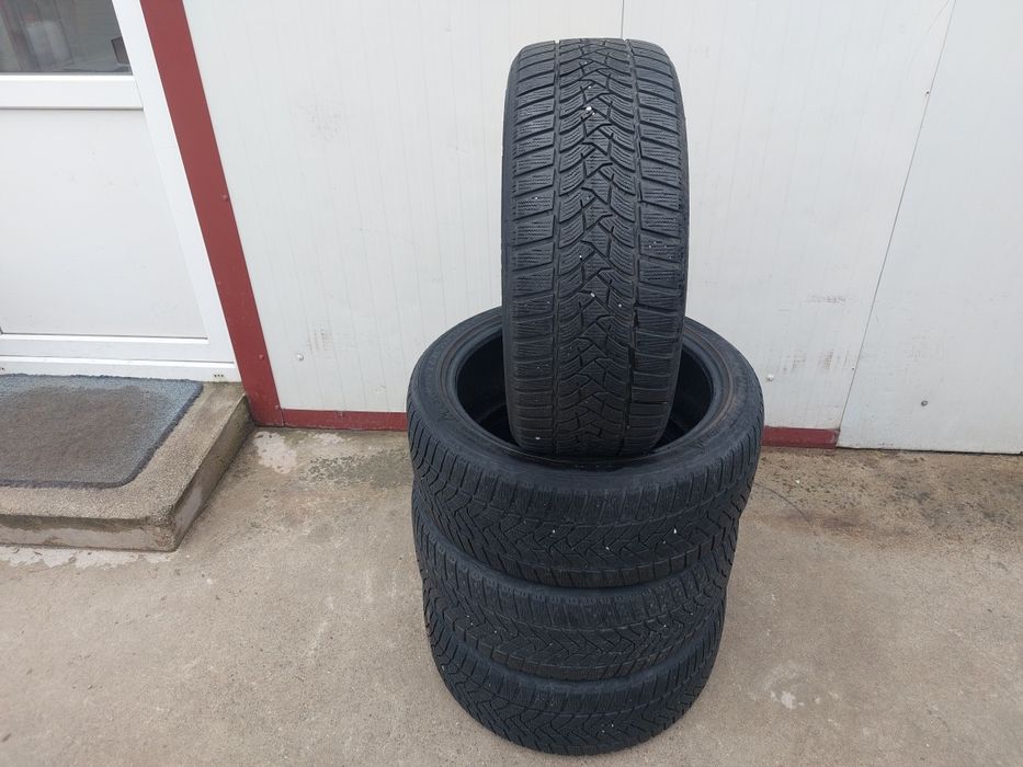125 lei bucata! Set anvelope M+S/IARNA 225 40 r18 Dunlop