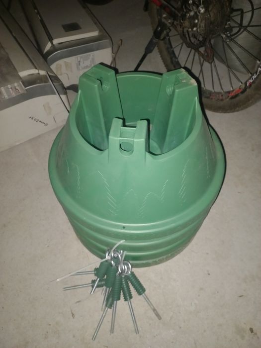 Крепление для живой ёлки (ношки]