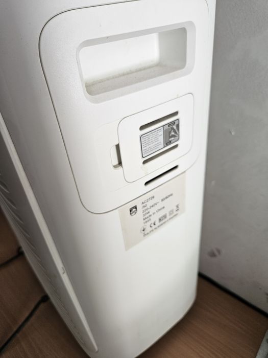 Продавам пречиствател и овлажнител за възадух  Philips AC2729/10