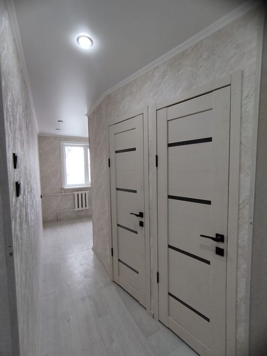 Продам 2 ух.комн кв в центре район Тайги