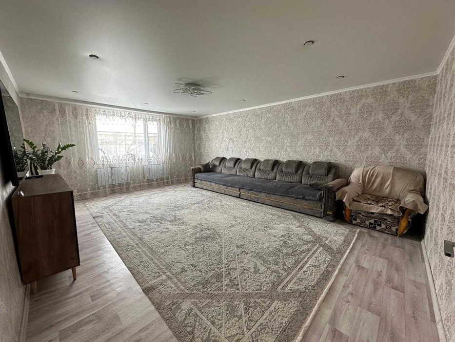 Продам дом на 2 Костанае