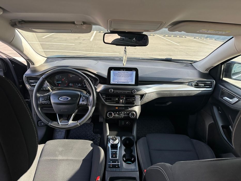 Ford Focus MK4 1.5EcoBoost 120 CP, cutie automată