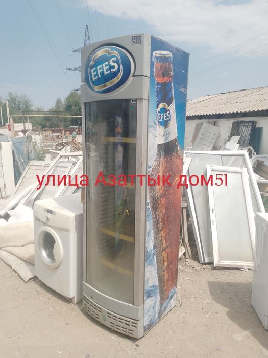 Улица Азаттык дом51 витринный  холодильник