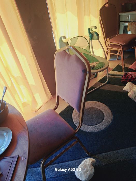 Продам стол и стулья