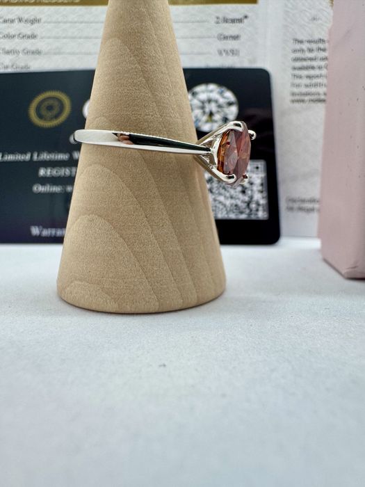 Сребърен пръстен с мойсанит (Диамант) 2 карата