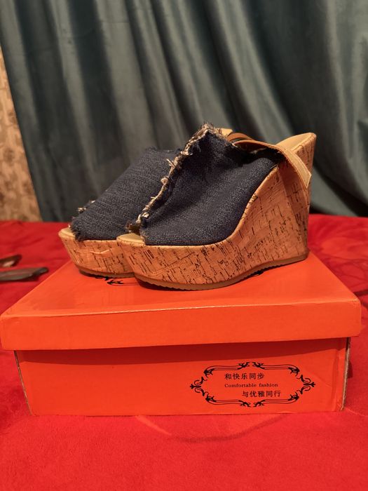 Продам женскую обувь