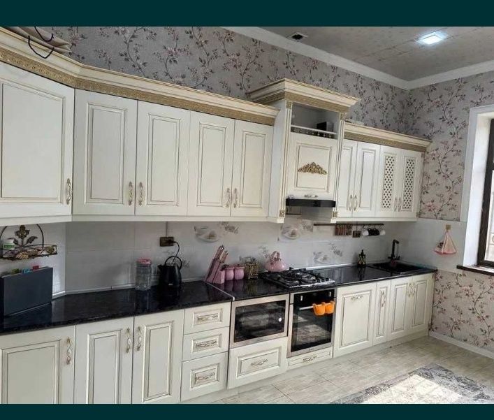 Янги тошми постидан 4км кирганда. Евро ҳовли сотилади.