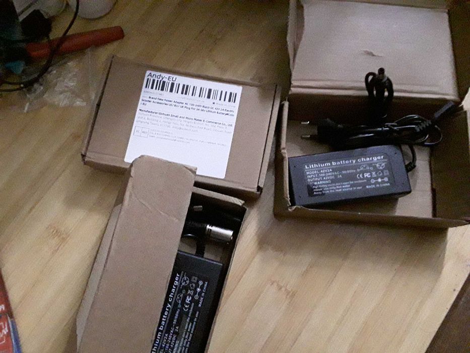 Incarcatoare 36V/2A(42Vmax)NOI