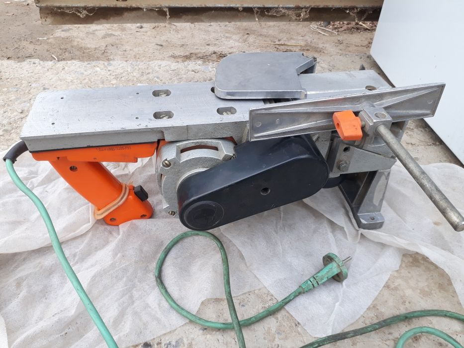 Рубанка электрически