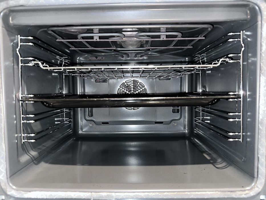 Фурна +гаранция. SIEMENS за вграждане. Конвекция. Доставка за София