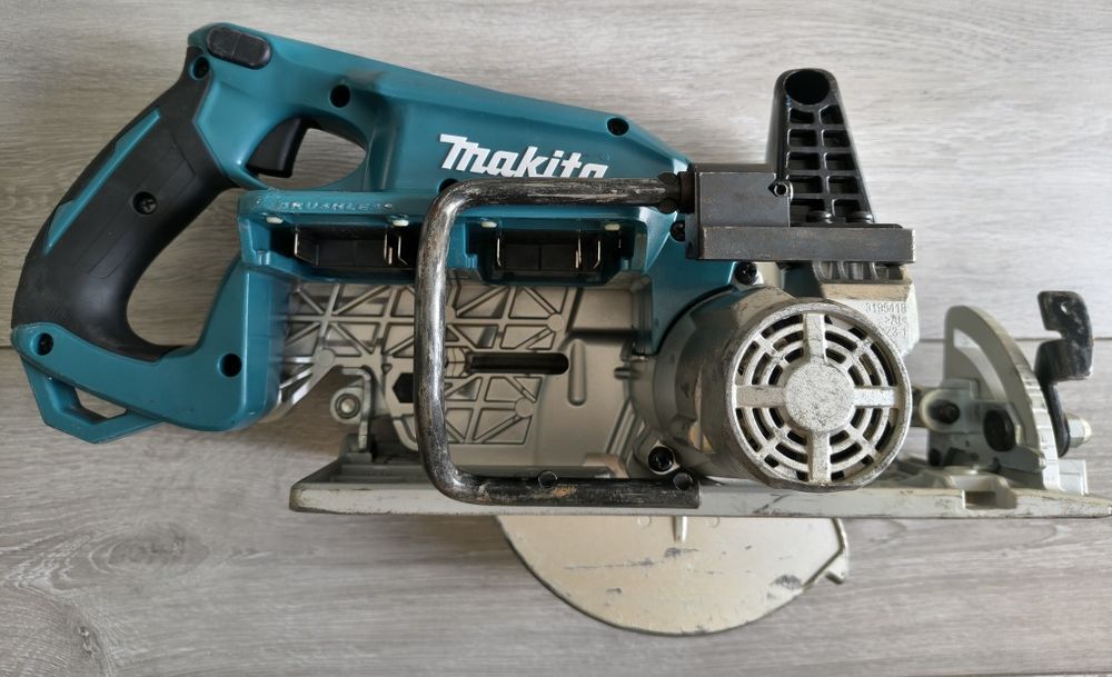 Makita DRS780 2x18V circular de mana