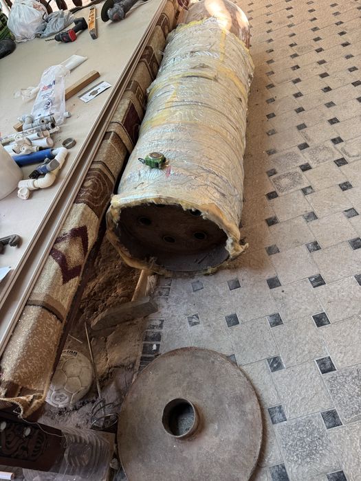 Katyol bn titan sotiladi ishlashi yaxshi butun chirimagan teshilmagan