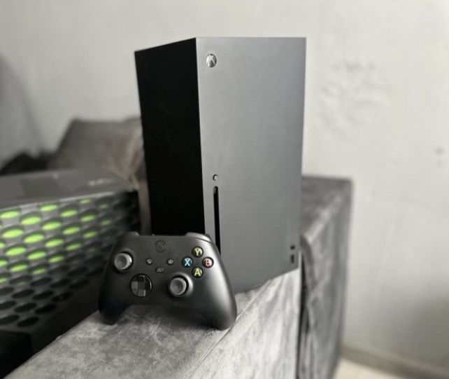Xbox series X. 1tb+ gamepass ultimate.