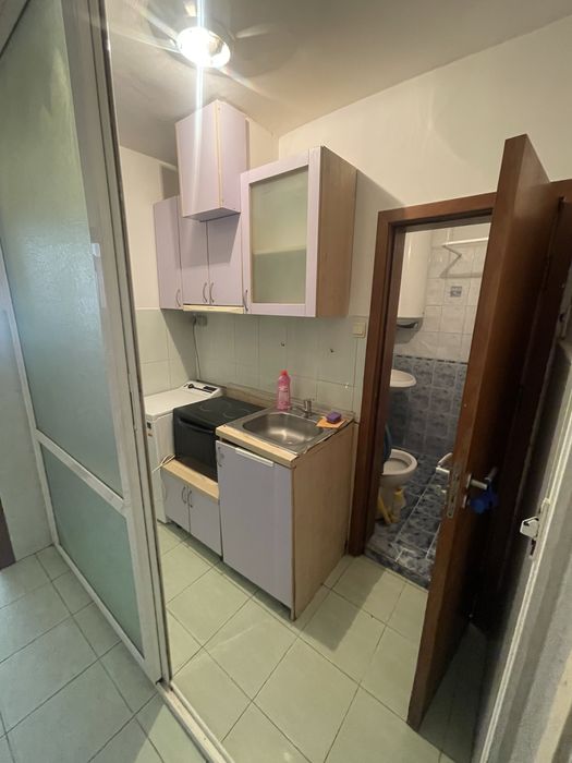 Дава се под наем Едностаен апартамент в Варна, Център - 30 кв.м за 280.5 € - Снимка #9