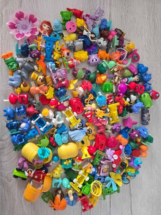 Игрушки из киндера
