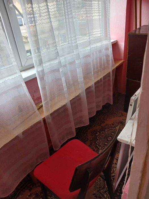 Vând apartament  comuna cerna