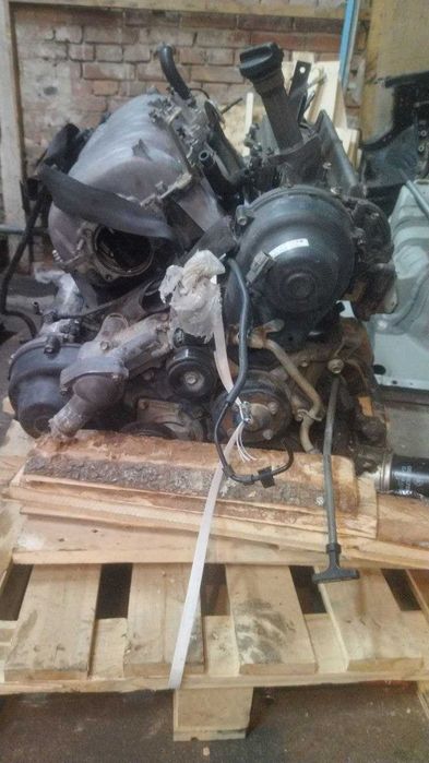 Двигатель Toyota UZJ100 2uzfe