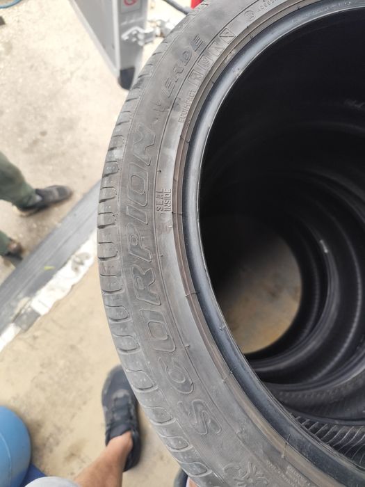 Продавам 4 бр. 235 45 20 Pirelli scorpion Verde в добро състояние