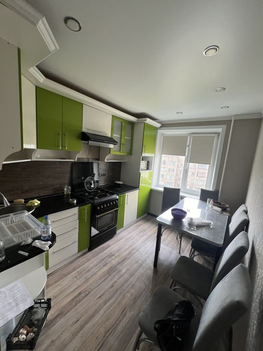 Продам стол для кухни в отличном состоянии