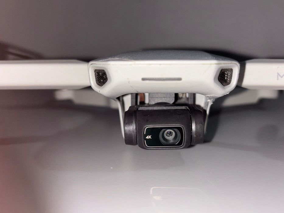 Drona DJI mini 2