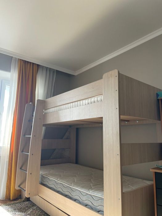 ПРОДАМ двухярусную кровать