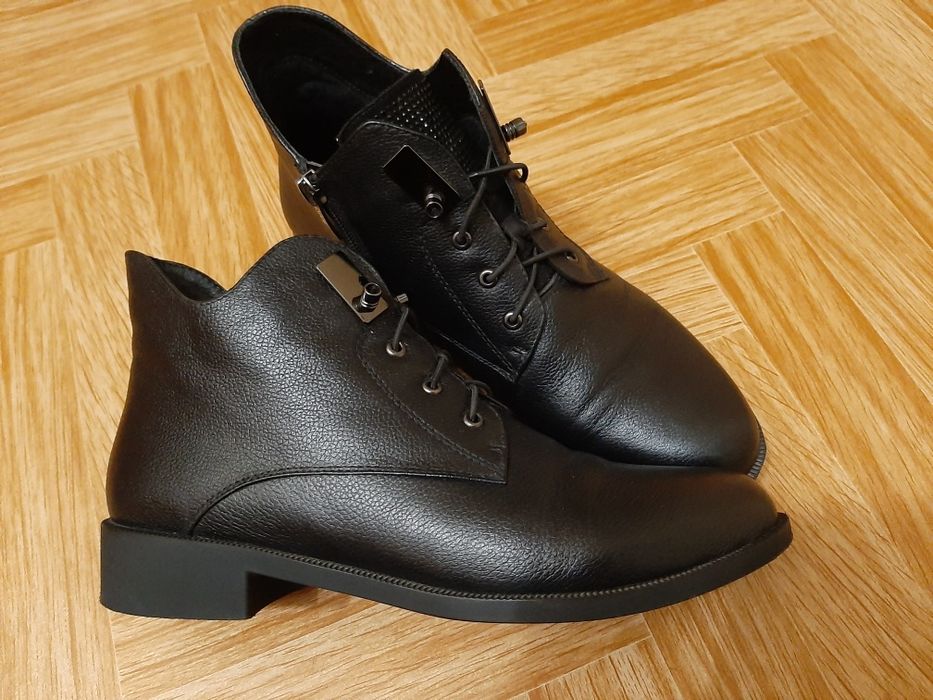 Ботинки из натуральной кожи