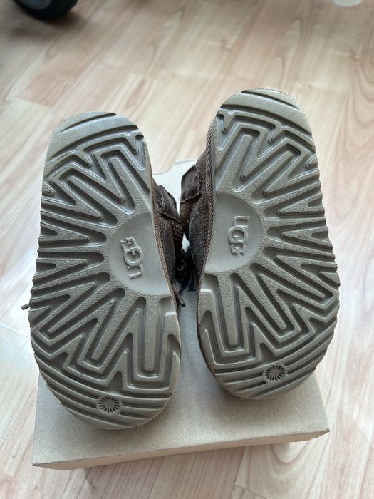 UGG Lowmel marimea 25