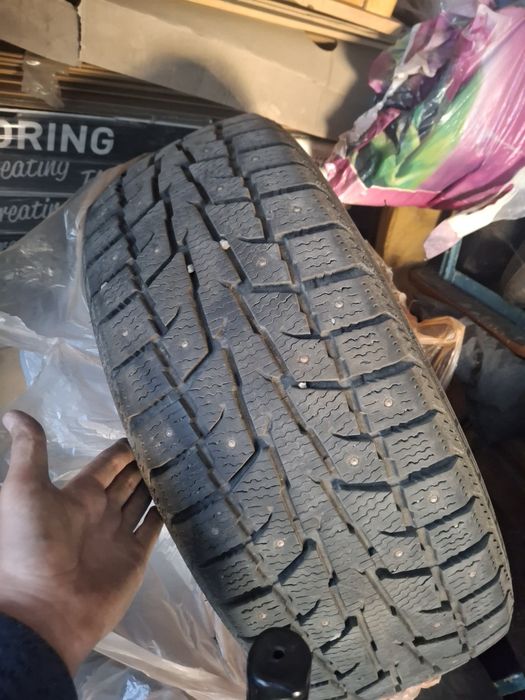 Автошины зимние 235х55R19