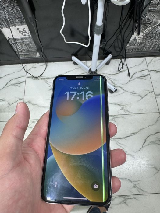 Айфон х сотилади айби екрана азгина чизик тушган фейс айди ишламиди