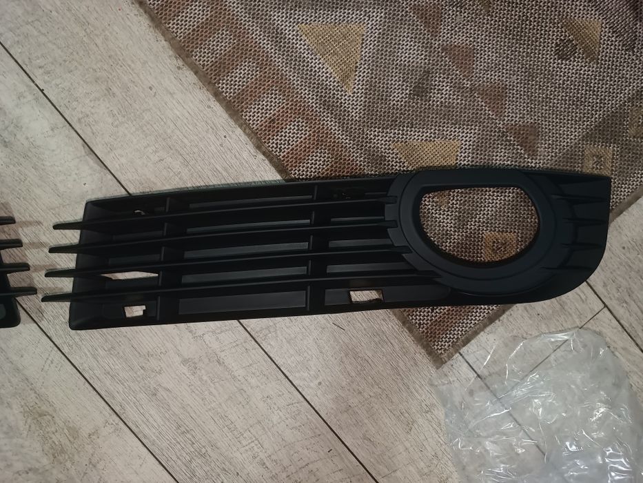 Set grile proiectoare noi audi a8 d3 facelift 2005-